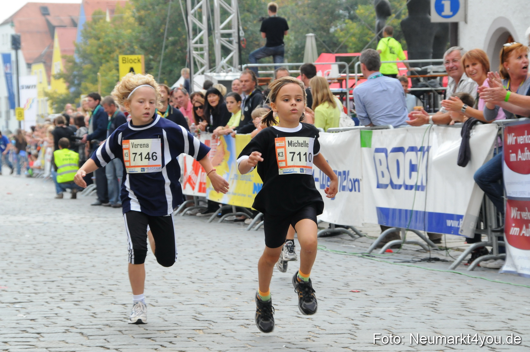 0043 Stadtlauf Neumarkt Bambinilaeufe 200909